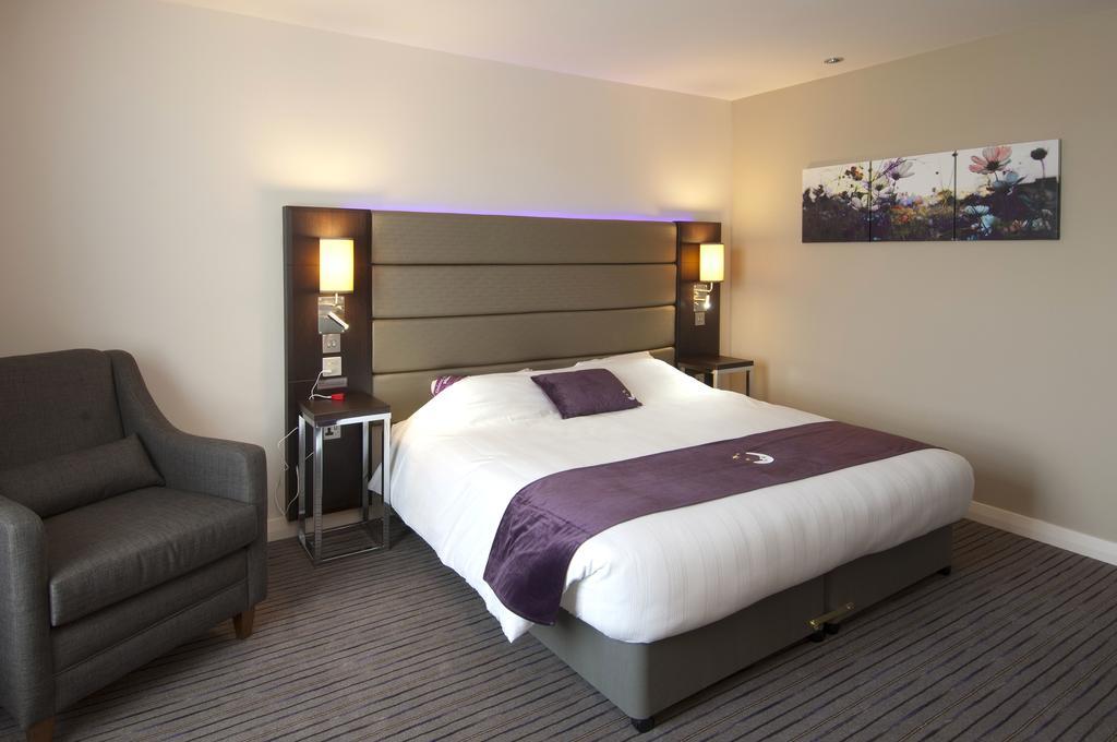 Premier Inn Uttoxeter Exterior foto