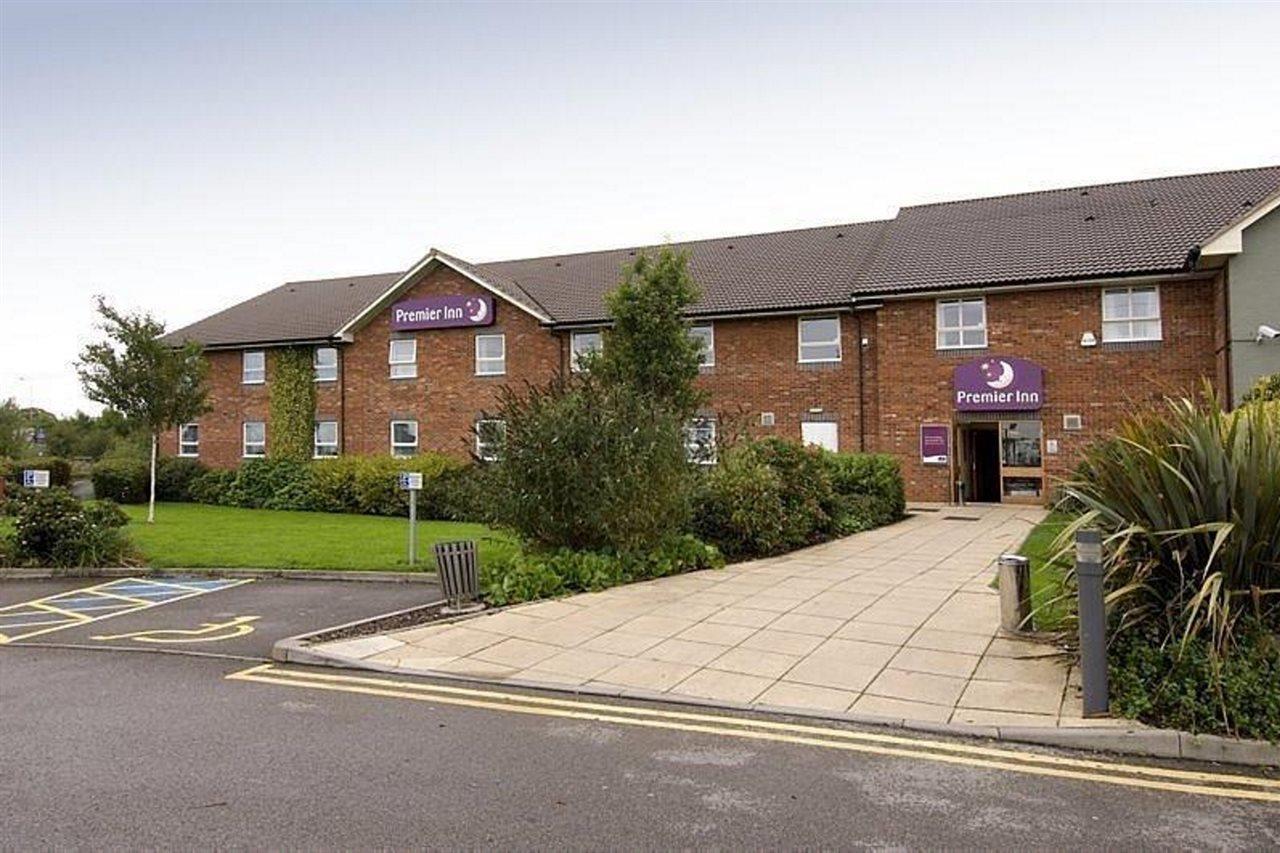 Premier Inn Uttoxeter Exterior foto